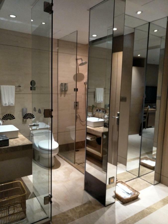 Four Seasons Rayli Hotel Ningbo Bagian luar foto